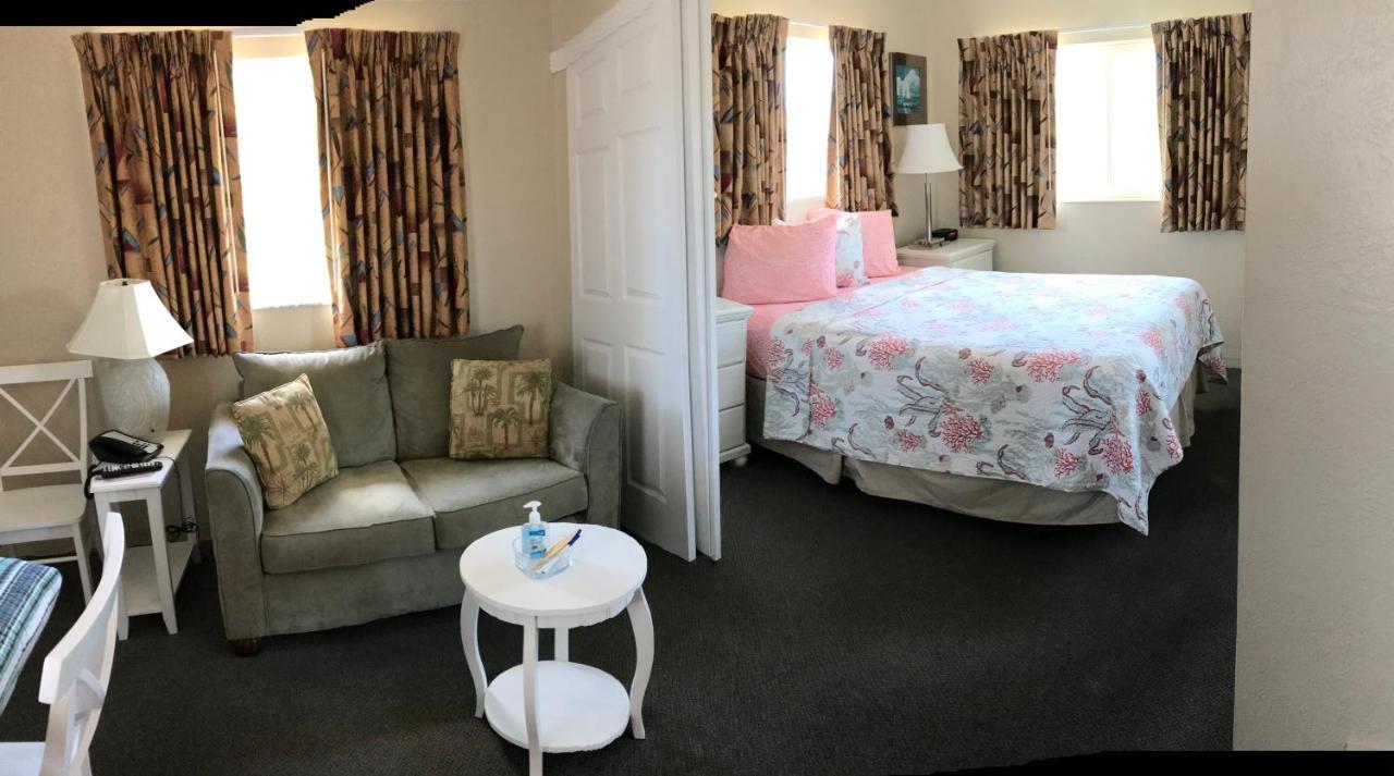 Carlton House Motel And Suites St. Pete Beach Extérieur photo