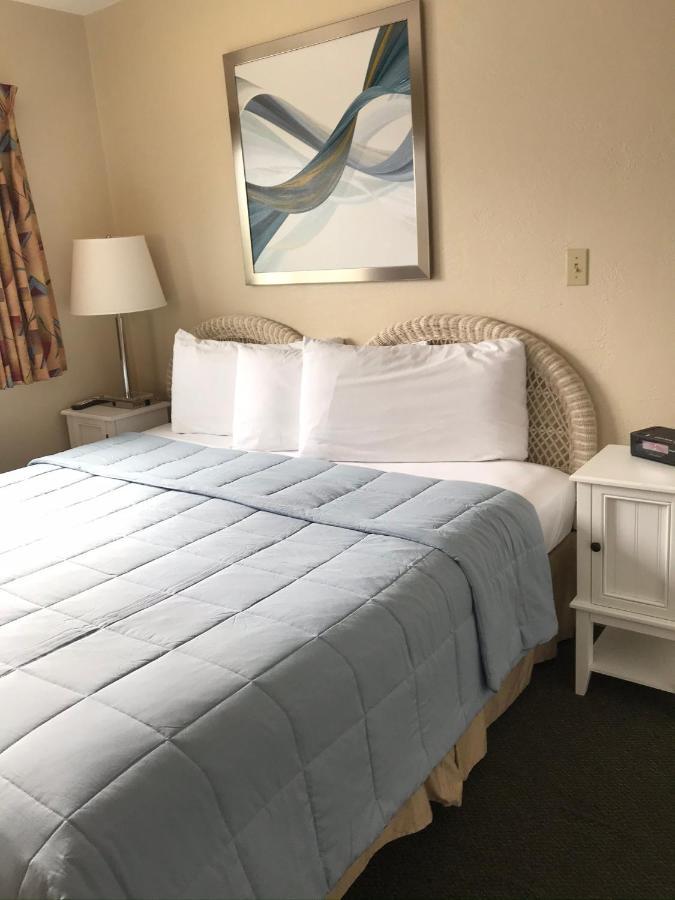 Carlton House Motel And Suites St. Pete Beach Extérieur photo