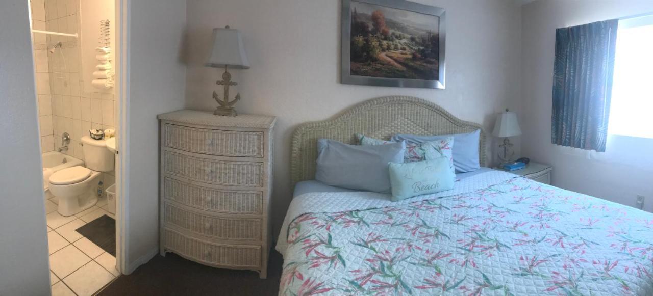 Carlton House Motel And Suites St. Pete Beach Extérieur photo