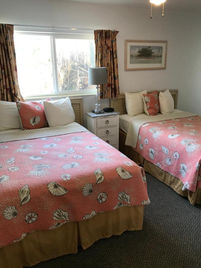 Carlton House Motel And Suites St. Pete Beach Extérieur photo