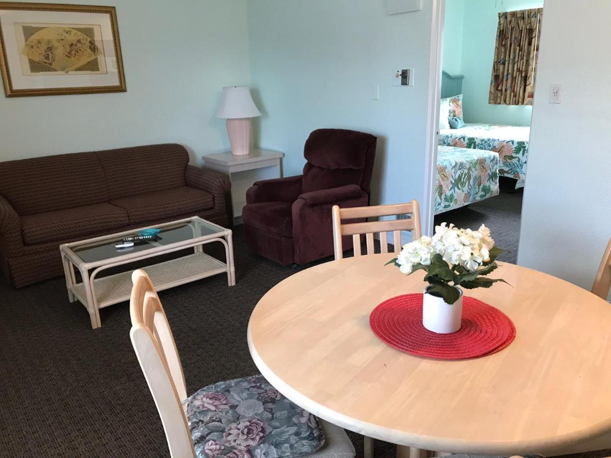 Carlton House Motel And Suites St. Pete Beach Extérieur photo