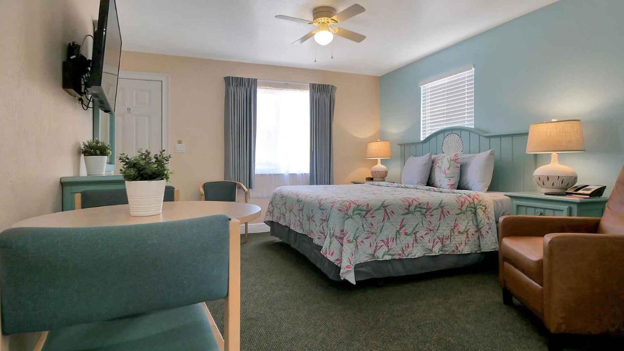 Carlton House Motel And Suites St. Pete Beach Extérieur photo