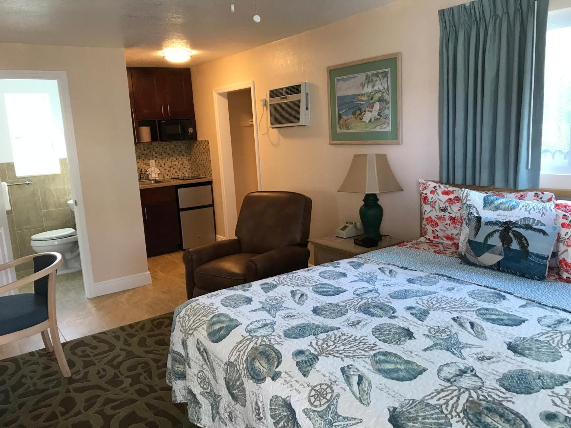 Carlton House Motel And Suites St. Pete Beach Extérieur photo