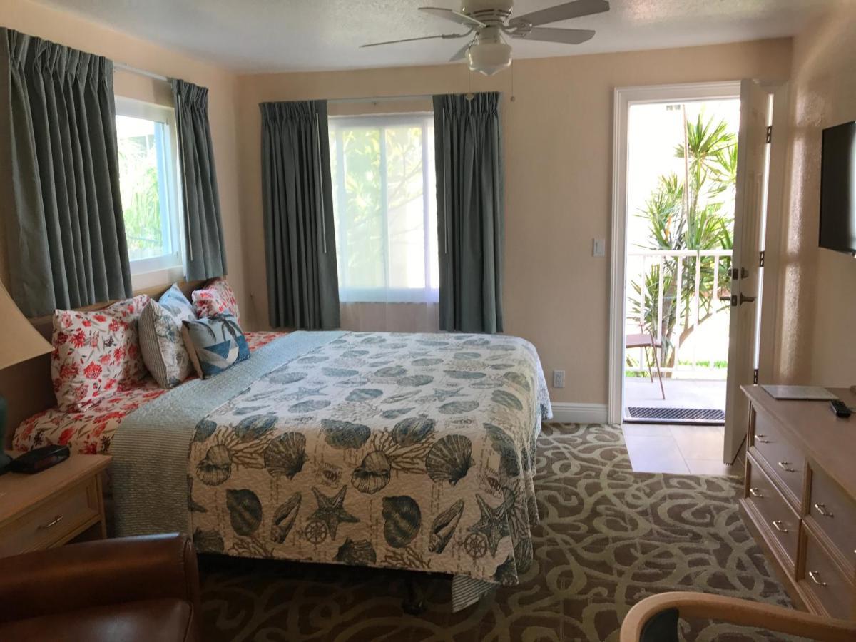 Carlton House Motel And Suites St. Pete Beach Extérieur photo
