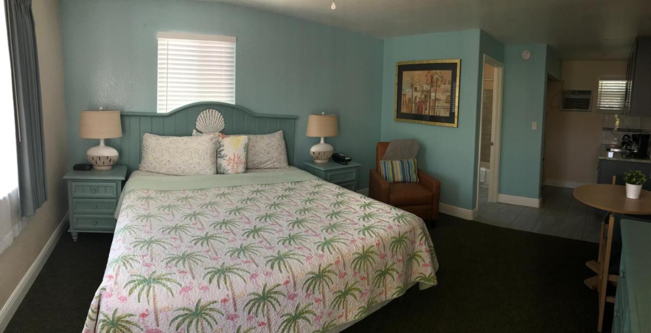 Carlton House Motel And Suites St. Pete Beach Extérieur photo